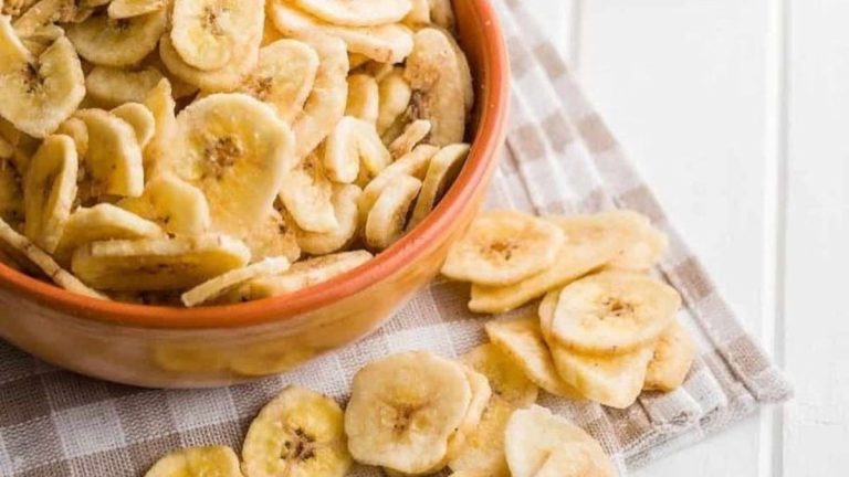 8 Genius Kitchen Hacks to Keep Your Bananas Fresh and Perfect