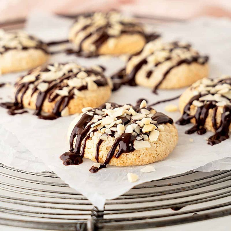 Almond Amaretto Macaroon
