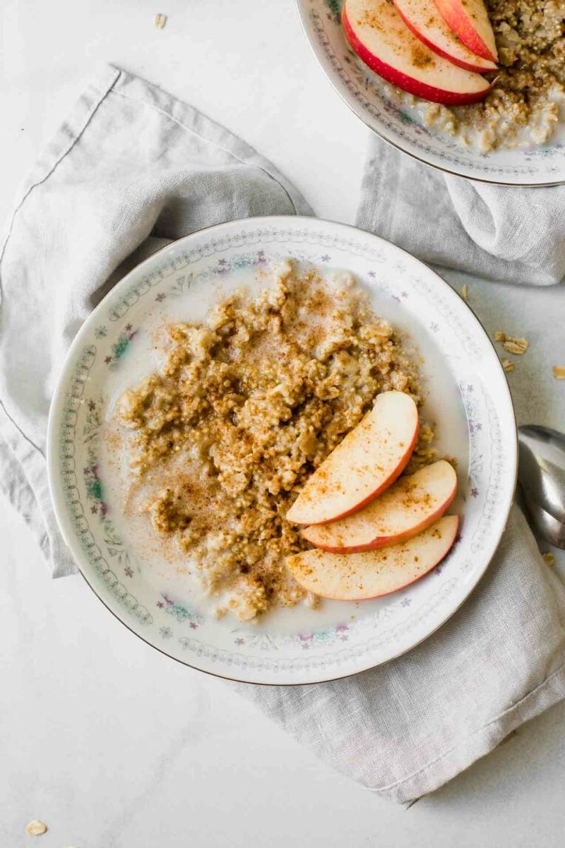 Apple Cinnamon Oat Bowl