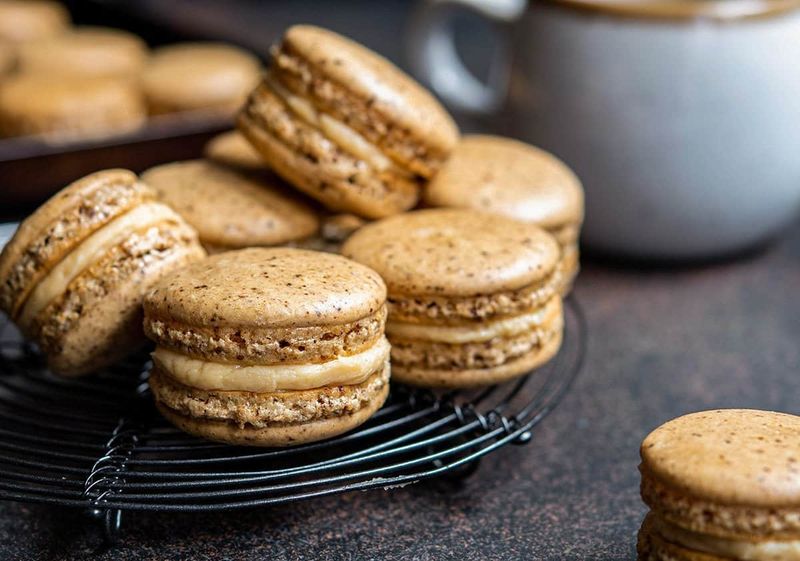 Espresso Macchiato Macaroon