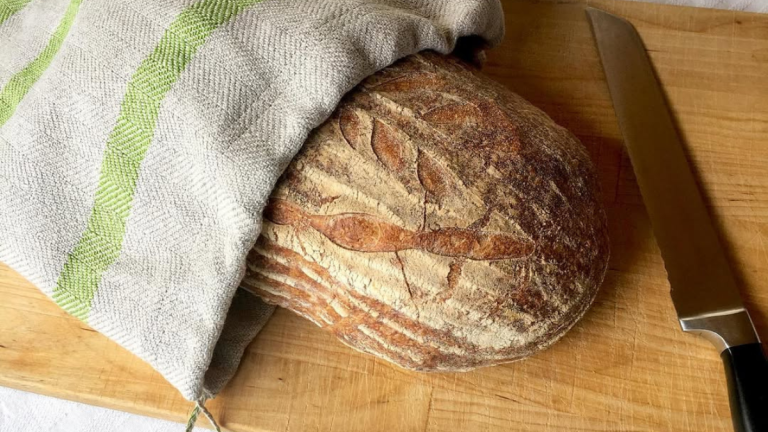 Keep Bread Fresh for 7 Days Longer Without Mold with This Surprising Item