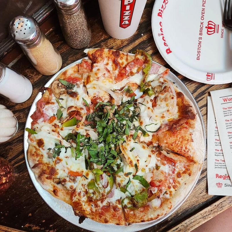 Massachusetts: Regina Pizzeria