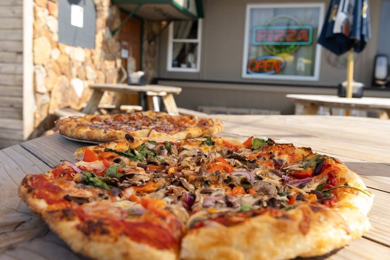South Dakota: Dough Trader Pizza Company