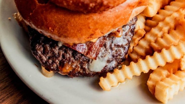 The Best Burger in Every State You Absolutely Need on Your Bucket List