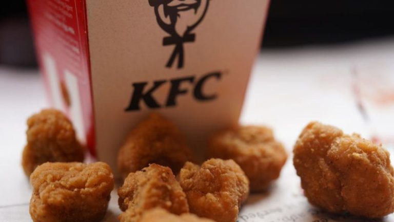 15 Iconic 90s Fast Food Items That Must Make a Comeback