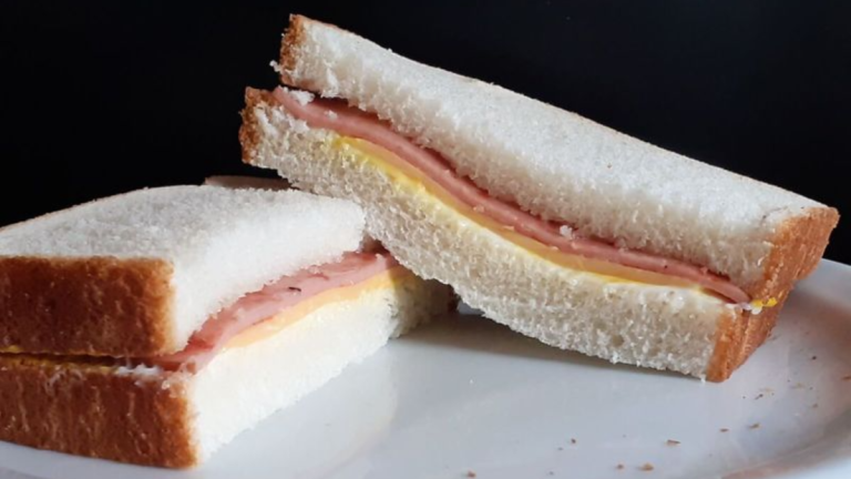 15 Nostalgic Lunchbox Classics Every 60s Kid Will Remember