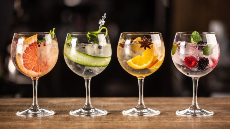 15 Popular Cocktails You’ll Be Ordering All Year Long in 2025