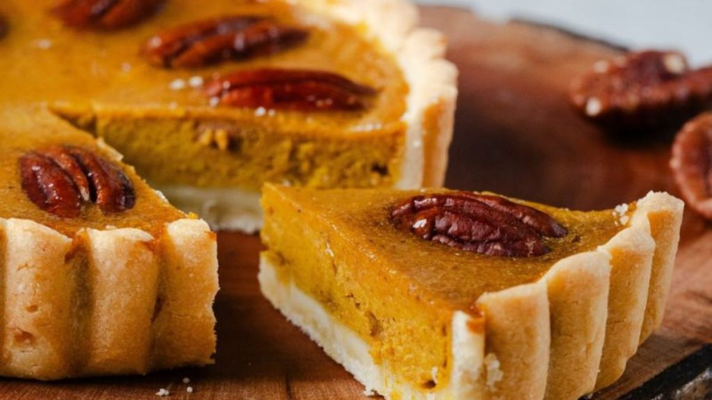 15 Retro Pies from the ’60s That Are Making a Sweet Comeback