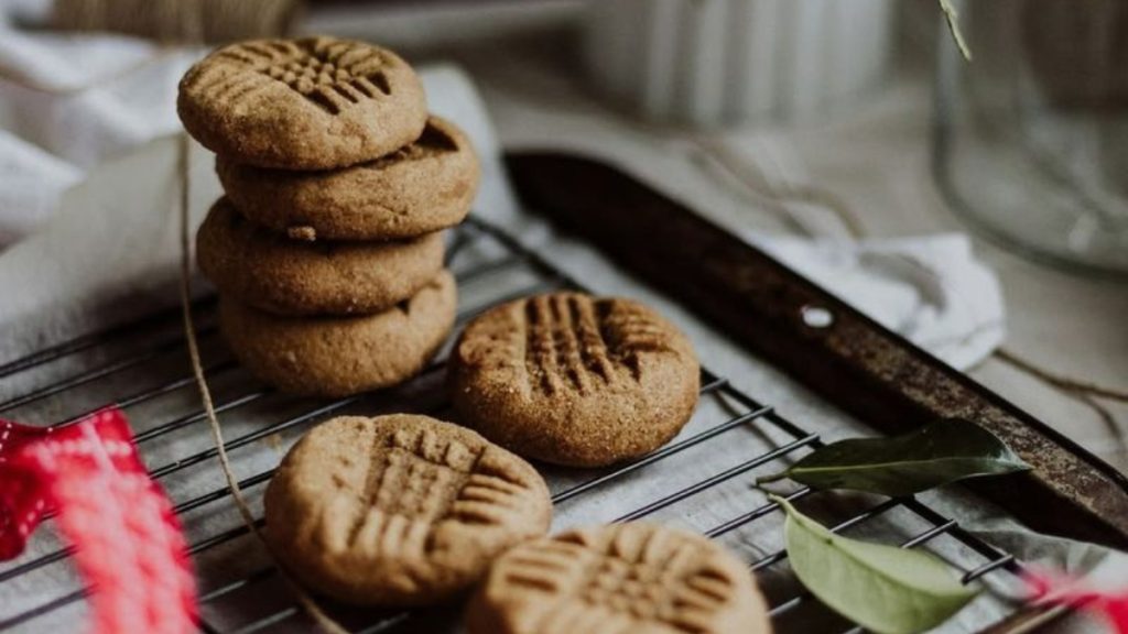 A Culinary Time Capsule: 50 Vintage Recipes to Transport You Back to the ’40s