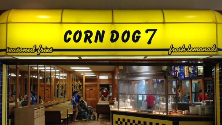 Remember These? 15 Beloved Mall Restaurants That No Longer Exist