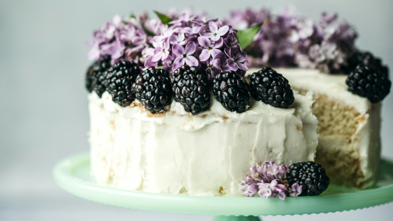Say Goodbye to Baking Fails! 15 Cake Hacks That Will Transform Your Desserts