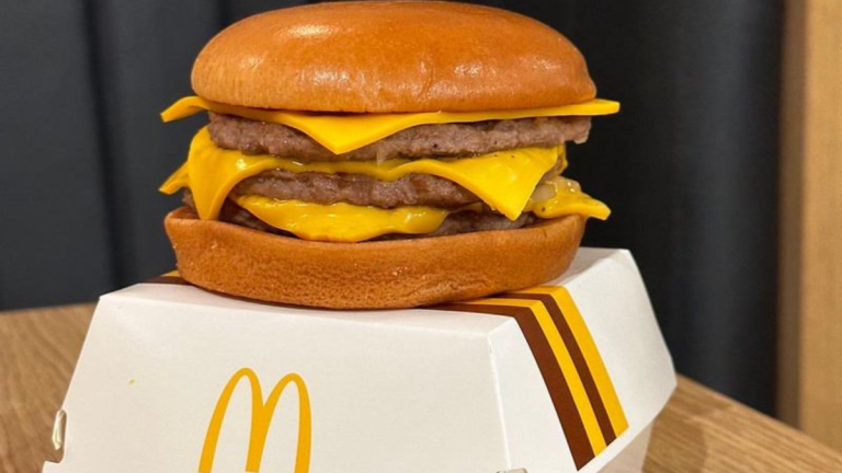 You Think It’s Real Cheese? These 16 Fast Food Restaurants Might Surprise You