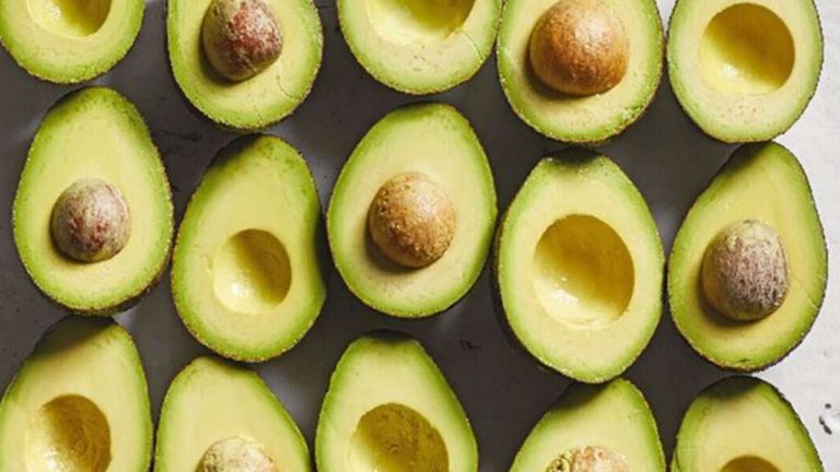 10 Incredible Reasons Why You Should Eat Avocado Every Day