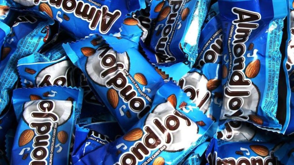 13 Delicious American Candy Bars Worth Every Single Sugary Bite