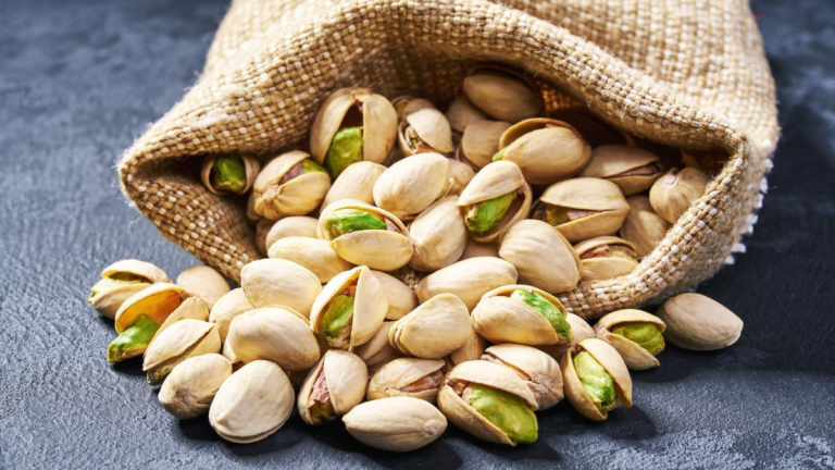 15 Health Benefits of Pistachios and the Consequences of Eating Too Many at Once