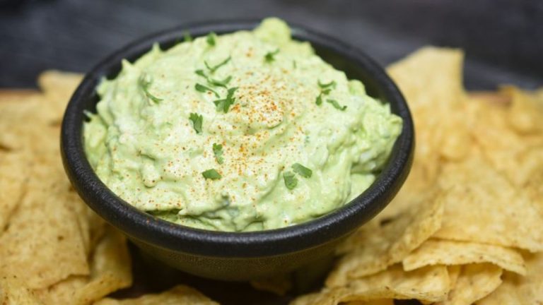 30 Mouthwatering Cream Cheese Dips to Elevate Your Snack Game
