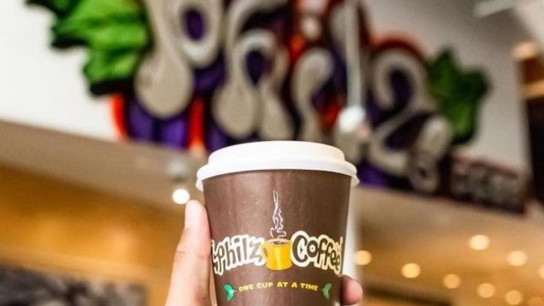 7 Coffee Chains That Deserve a Standing Sip-ation—And 7 That Fizzled Out Fast