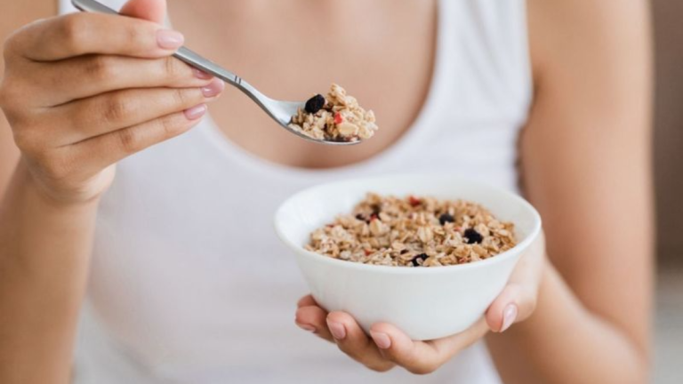 Eat Oatmeal Every Day and This Might Happen to Your Body