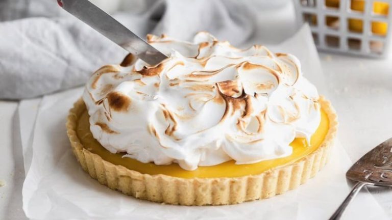 Gatsby’s Gourmet: A Journey Through 40 Iconic 1920s Recipes