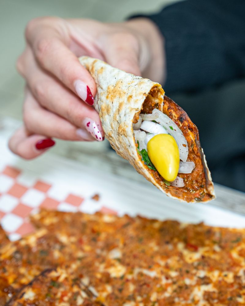 Lahmacun Wrap