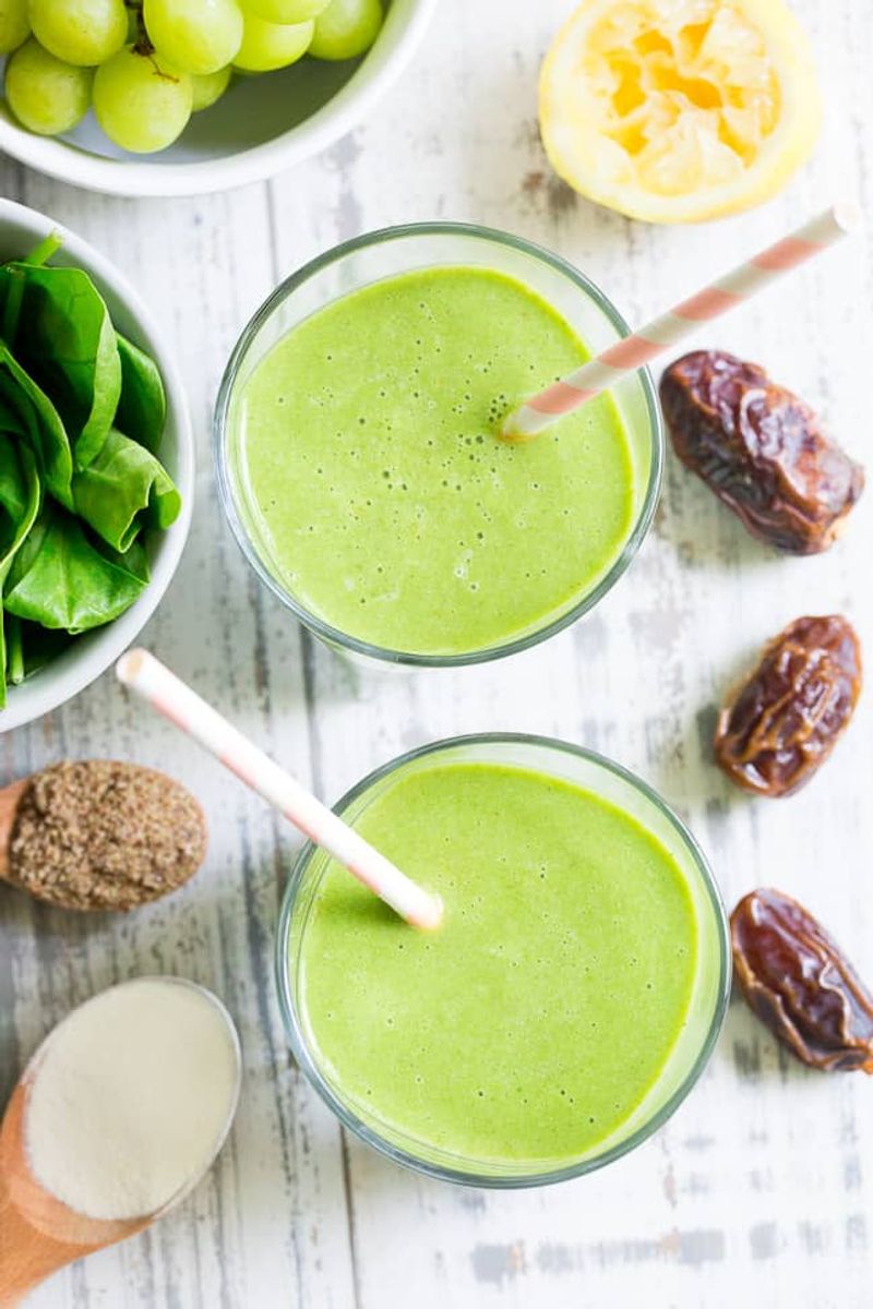 Paleo Green Smoothie with Protein