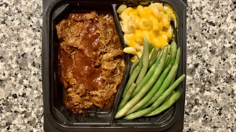 Pulled Pork, Mac And Cheese, And Green Beans