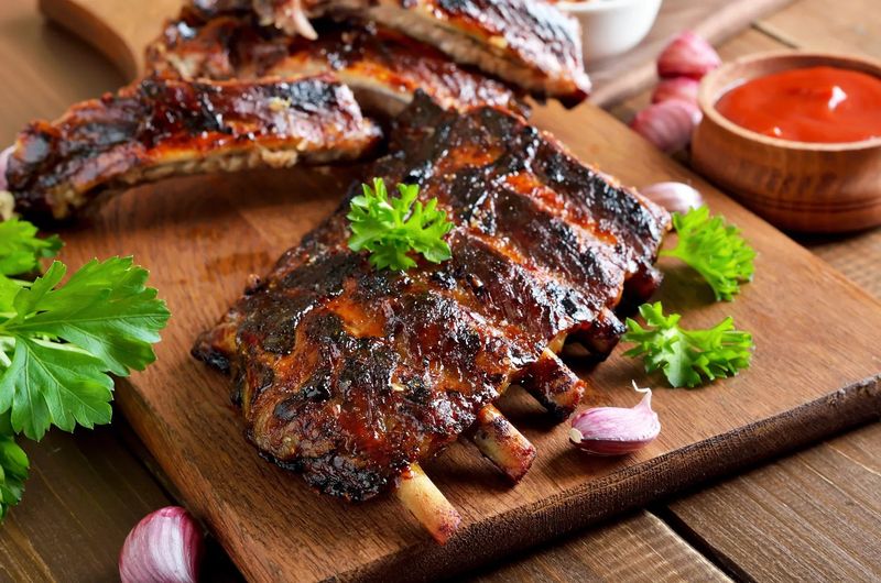 Ribs Worth The Mess