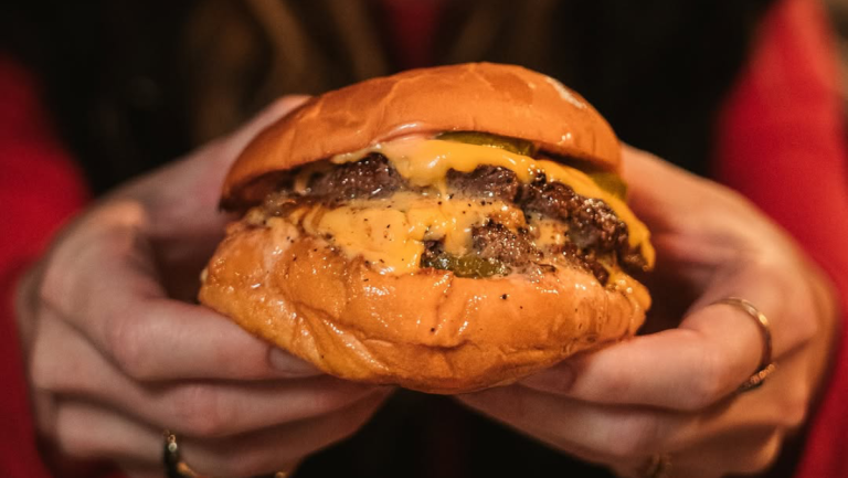 They Only Sell 2 Things—And It’s One of the Hottest Fast Food Chains Around