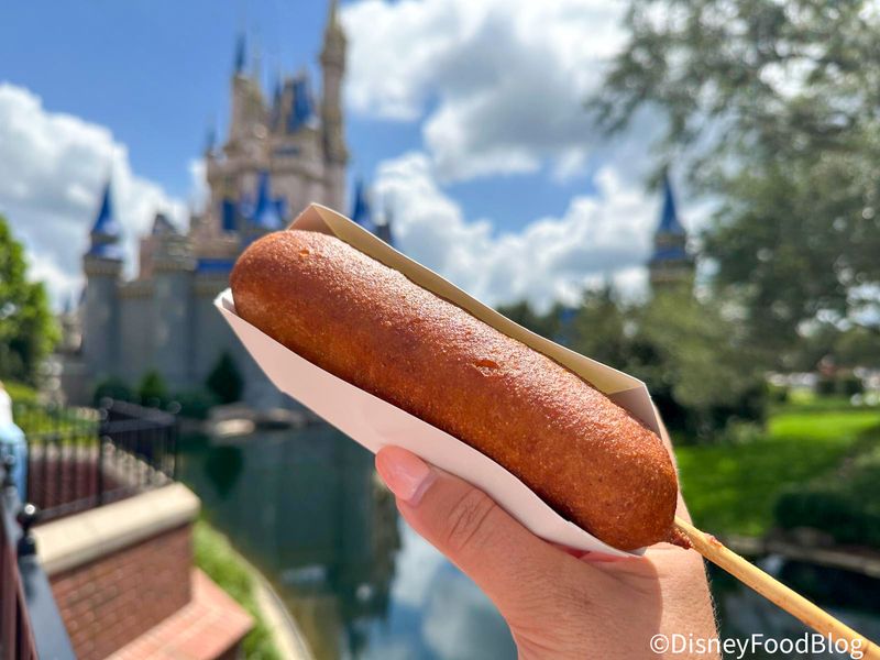 Hand-Dipped Corn Dog – Disneyland Park (USA)
