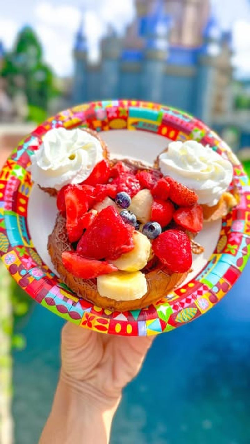Fresh Fruit Waffle Sandwich – Magic Kingdom (USA)