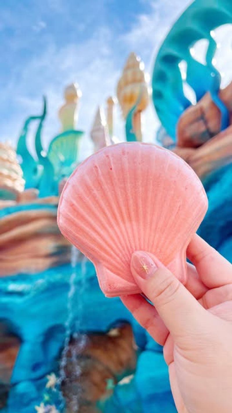 Sea Salt Ice Cream Monaka – Tokyo DisneySea (Japan)