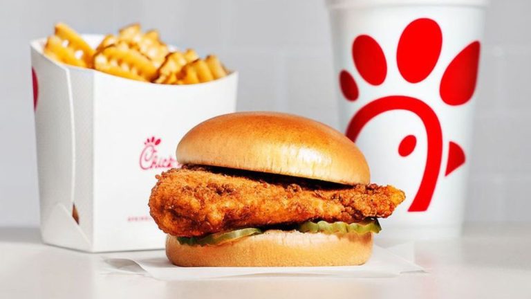 10 Chicken Sandwich Brands That Keep It Real—With White Meat Only!