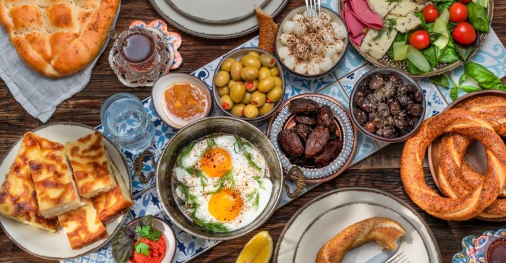 10 International Breakfasts We Would Never Touch & 10 That We Absolutely Adore