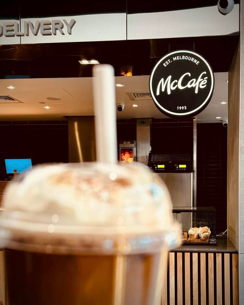 1993: McCafé Opens in Melbourne