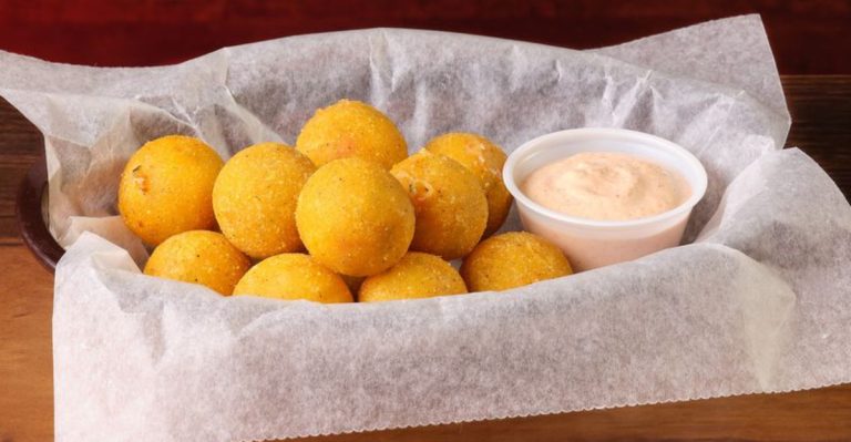 7 Best Texas Roadhouse Items Everyone Raves About — And for Good Reason