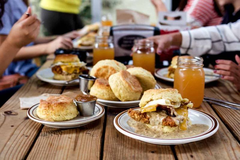 Oregon: Pine State Biscuits (Portland)