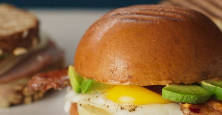 8 Fast-Food Chains Serving Real Eggs (Yes, the Freshly Cracked Kind)