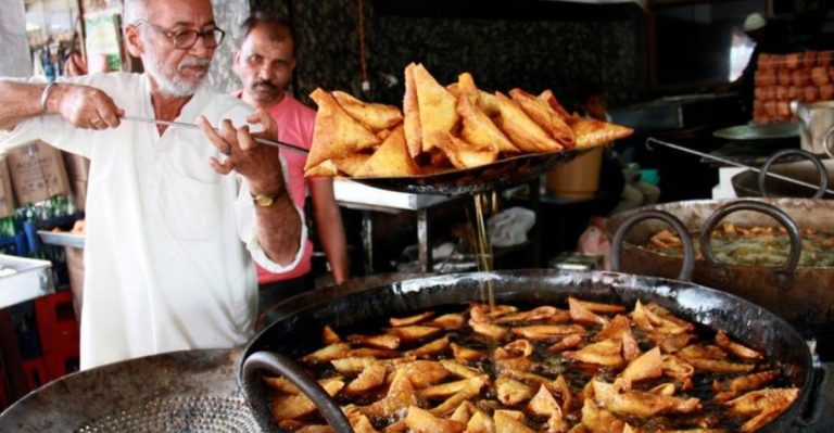 8 Street Foods to Avoid While Traveling (And 8 Local Dishes You Should Try Instead)