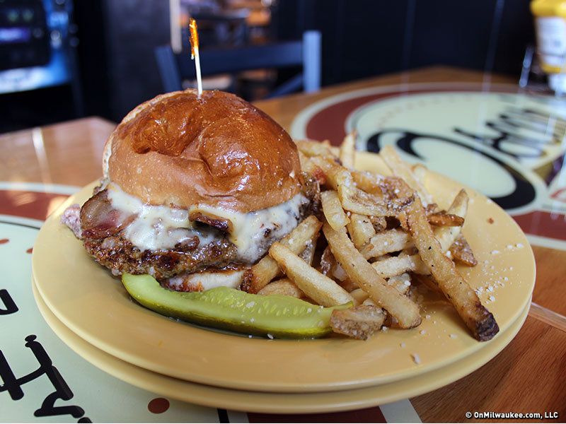 Wisconsin: Oscar’s Pub & Grill (Milwaukee)