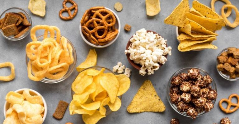 9 Foods That Dehydrate You + 9 That Help You Stay Cool and Hydrated
