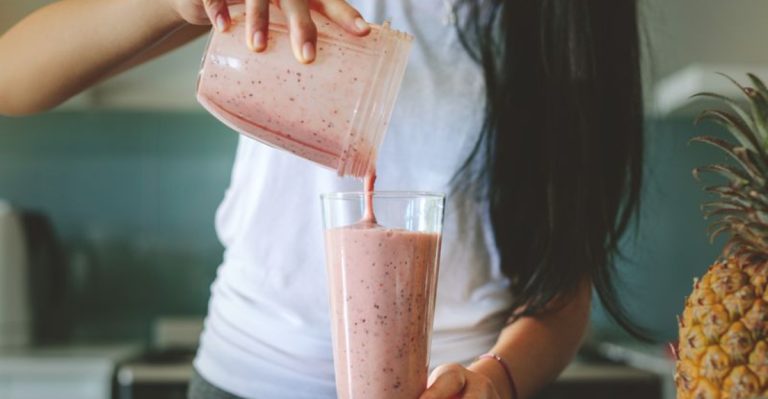 Avoid These 10 Smoothie Ingredients and Try These Nutrient-Packed Alternatives