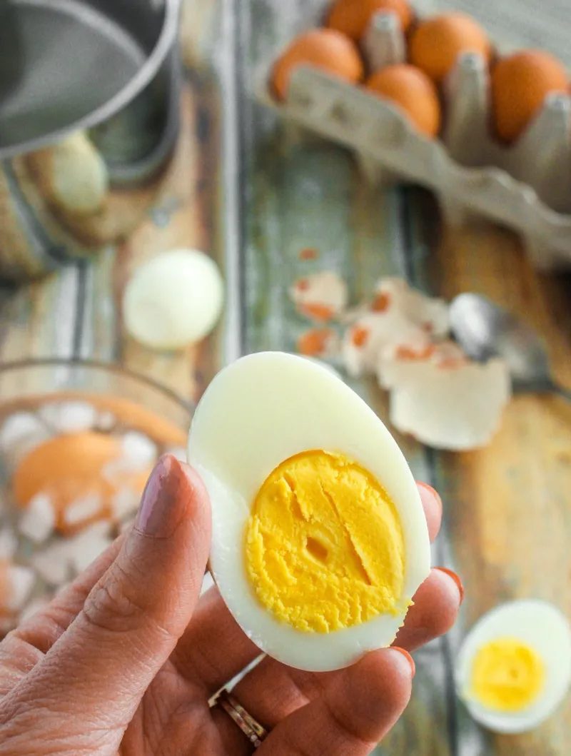 Hard-Boiled Eggs (Unpeeled)
