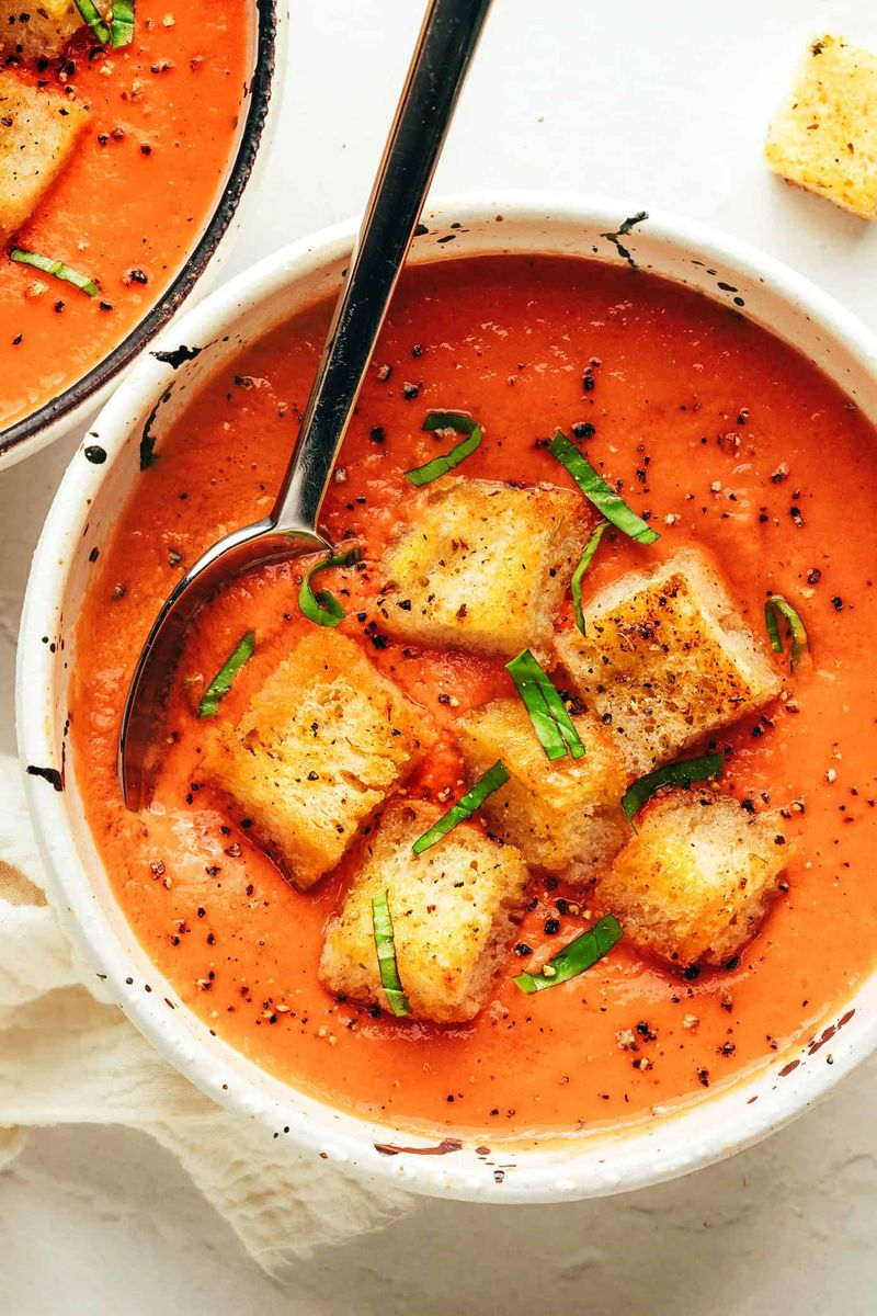 Gazpacho Andaluz (with bread)