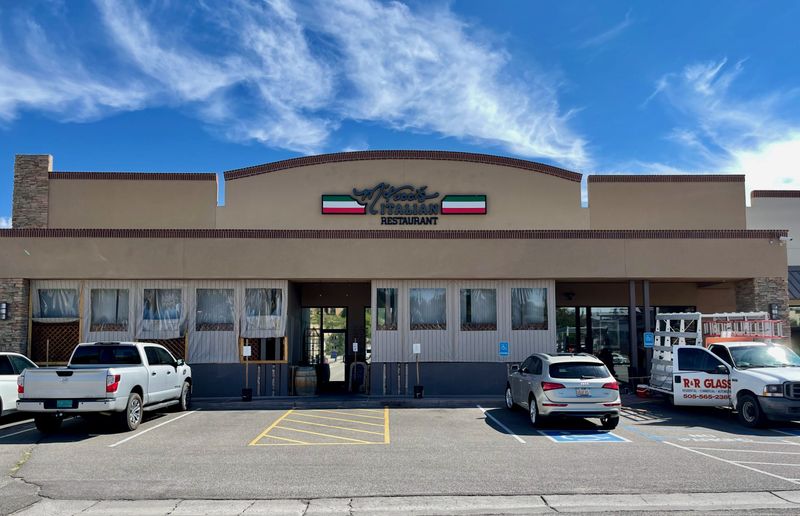 M’tucci’s Italian