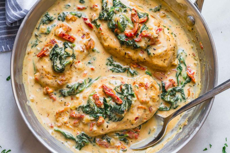 Creamy Chicken and Spinach Skillet