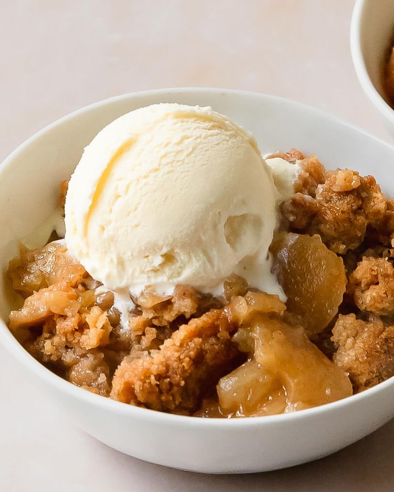 Cinnamon-Spiced Apple Crisp