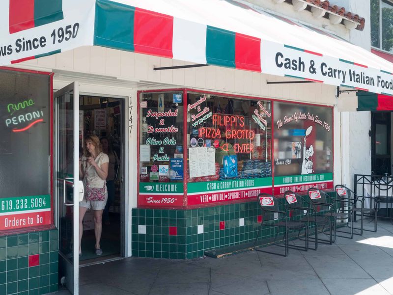 Filippi’s Pizza Grotto