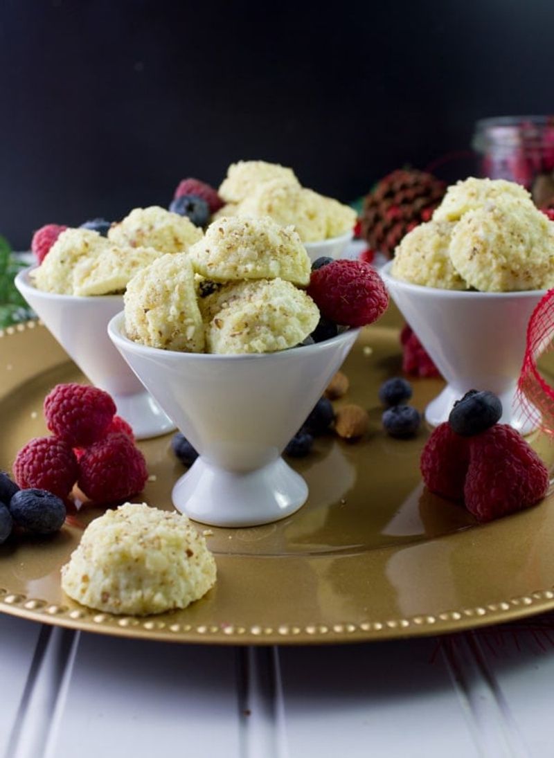 GUILT-FREE: Greek Yogurt Cheesecake Bites