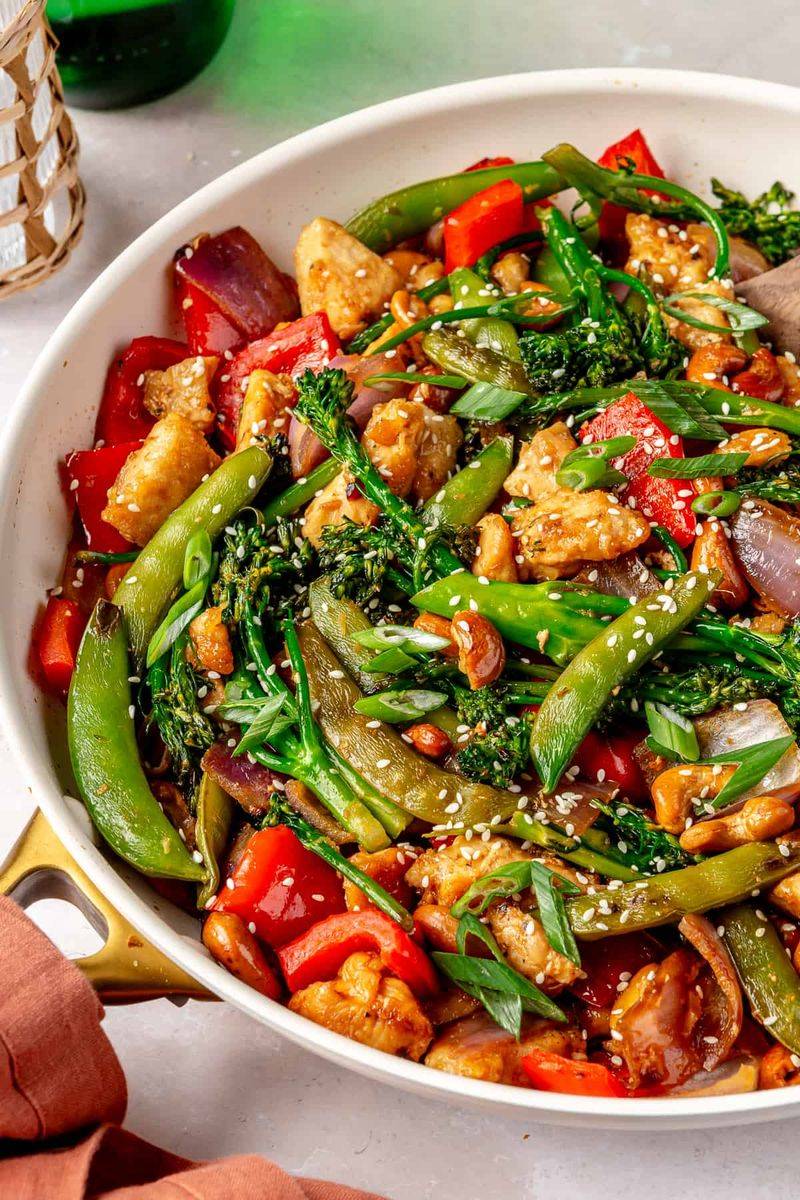 Chicken and Cashew Stir-Fry