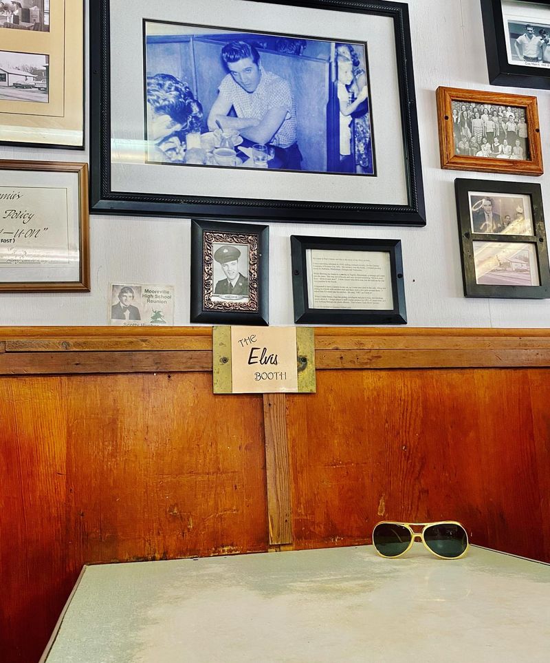 Johnnie’s Drive-In (Tupelo, MS)